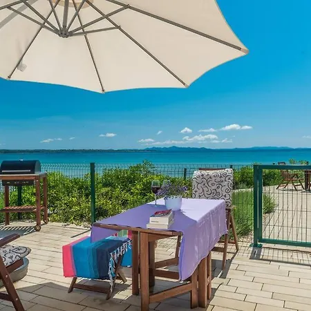 Miri Jasmine Villa *